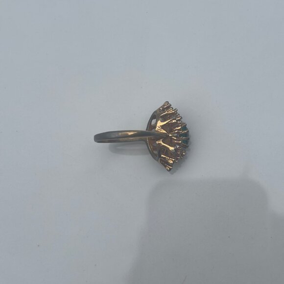 Vintage Gold-Tone Ring with Green and Clear Stones 6.5 US - Picture 6 of 7